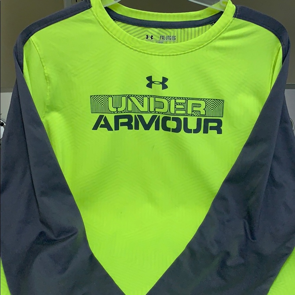 Youth XL Under Armour Shirt